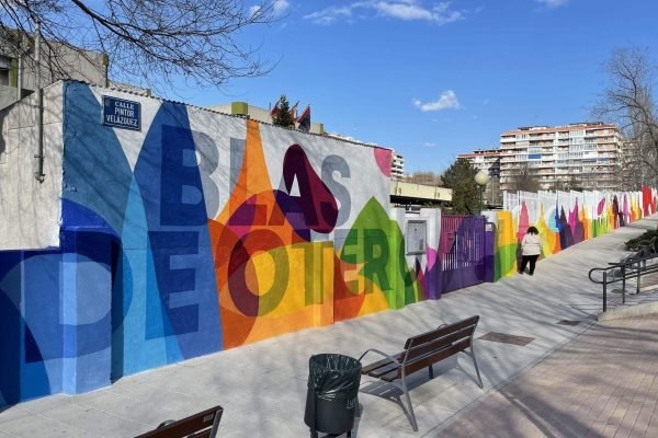 Mural valla Blas de Otero